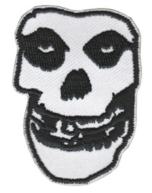 Misfits Fiend Skull Logo Embroidered Patch Pin Lapel Pin M011PC