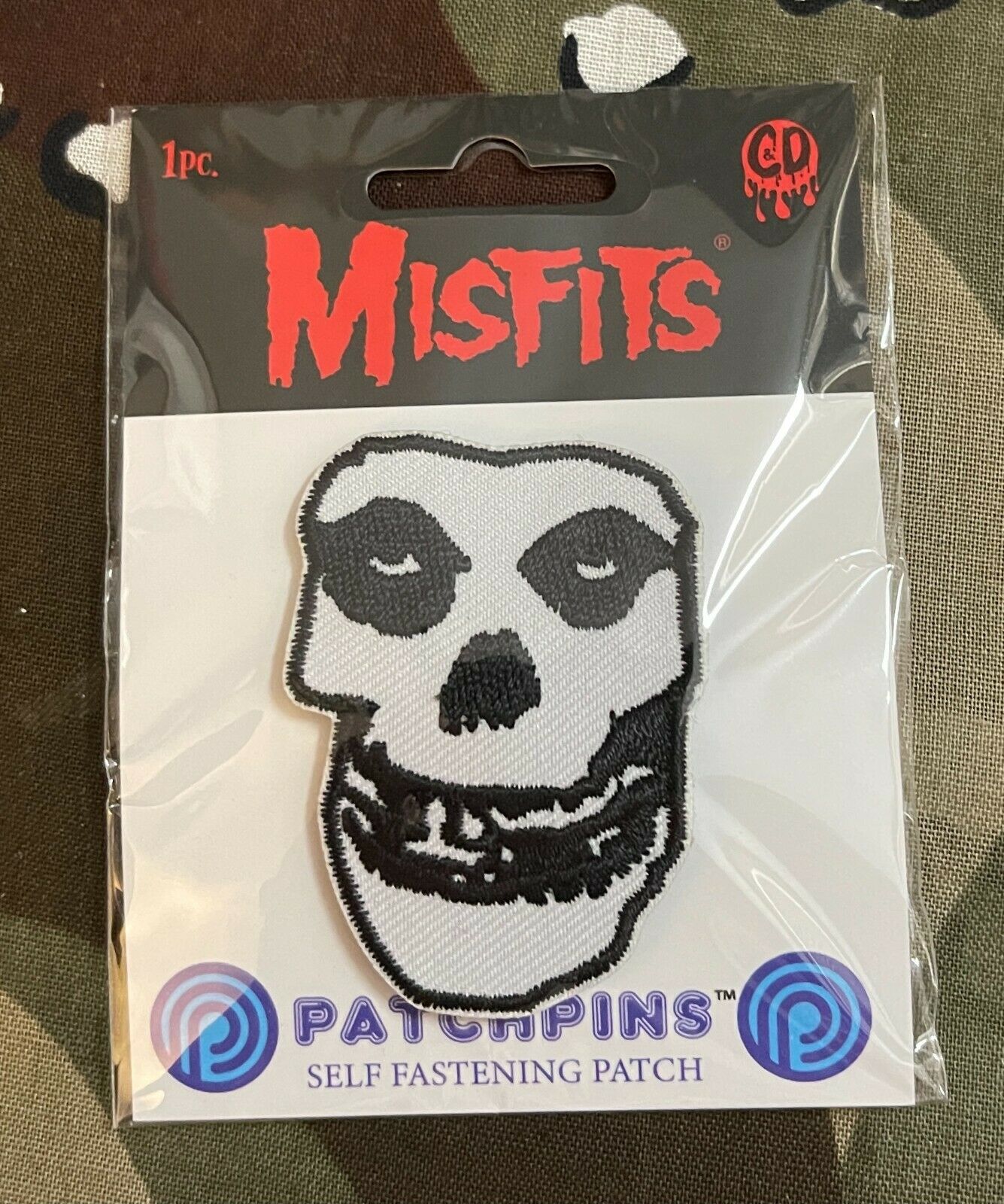 Misfits Fiend Skull Logo Embroidered Patch Pin Lapel Pin M011PC