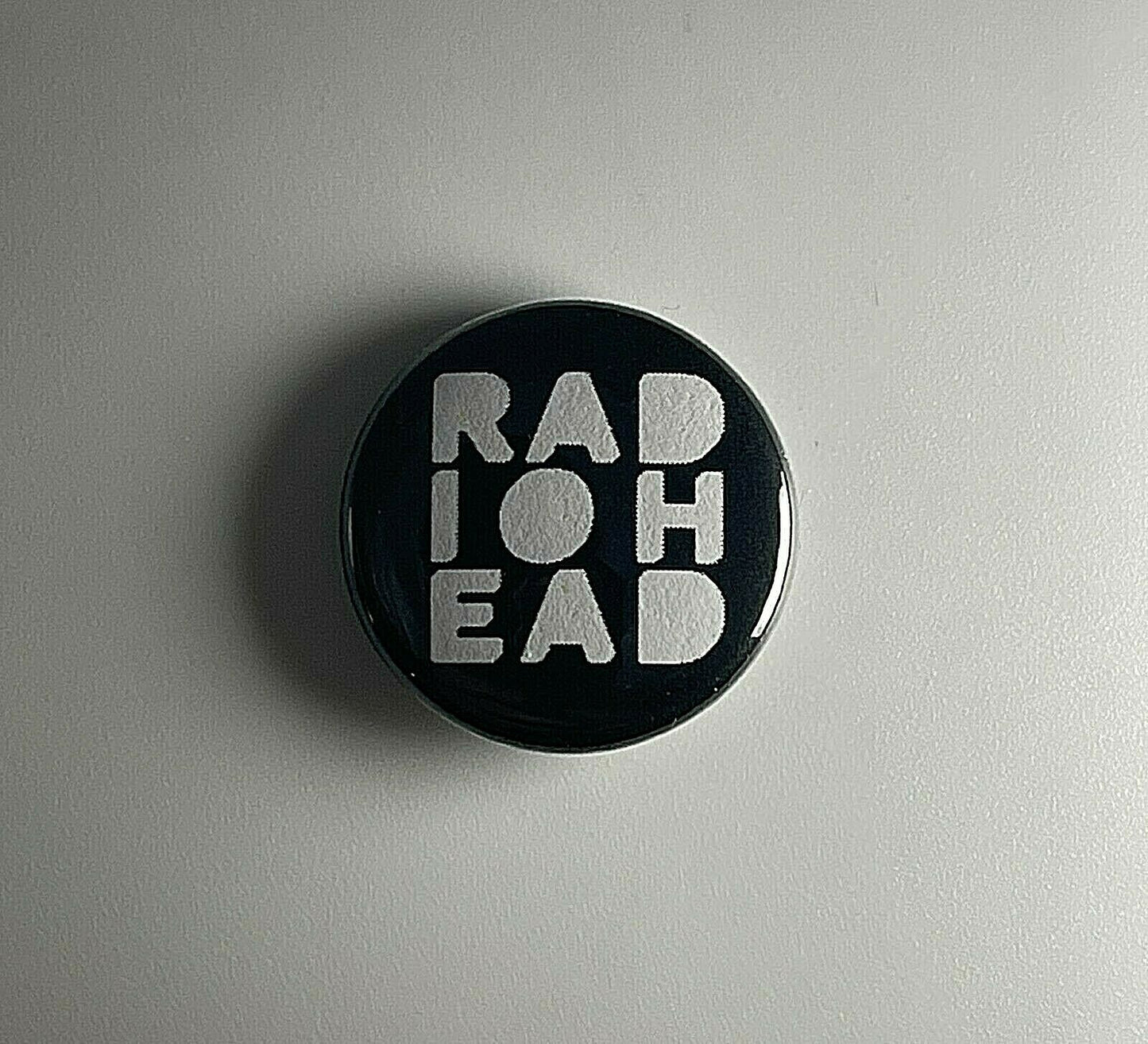 Radiohead 1” Button R015B Pin Badge