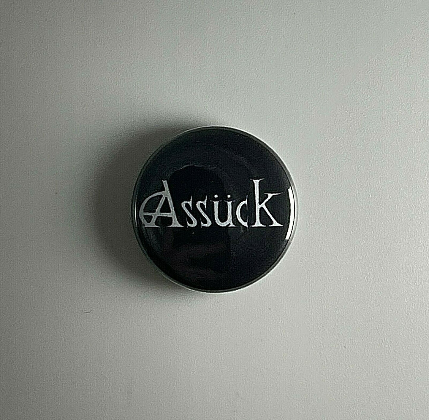 Assuck 1” Button A023B Badge Pin