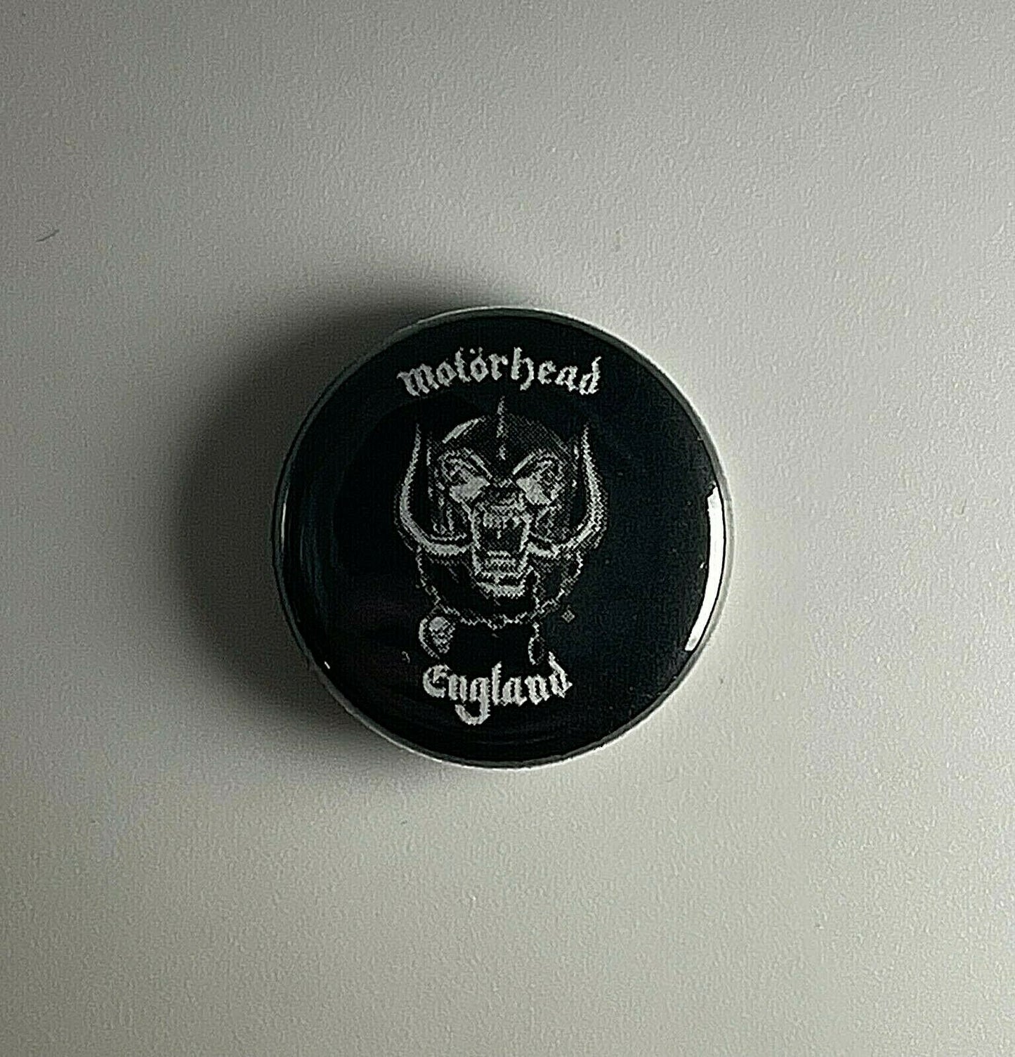 Motorhead England 1” Button M009B Pin Badge