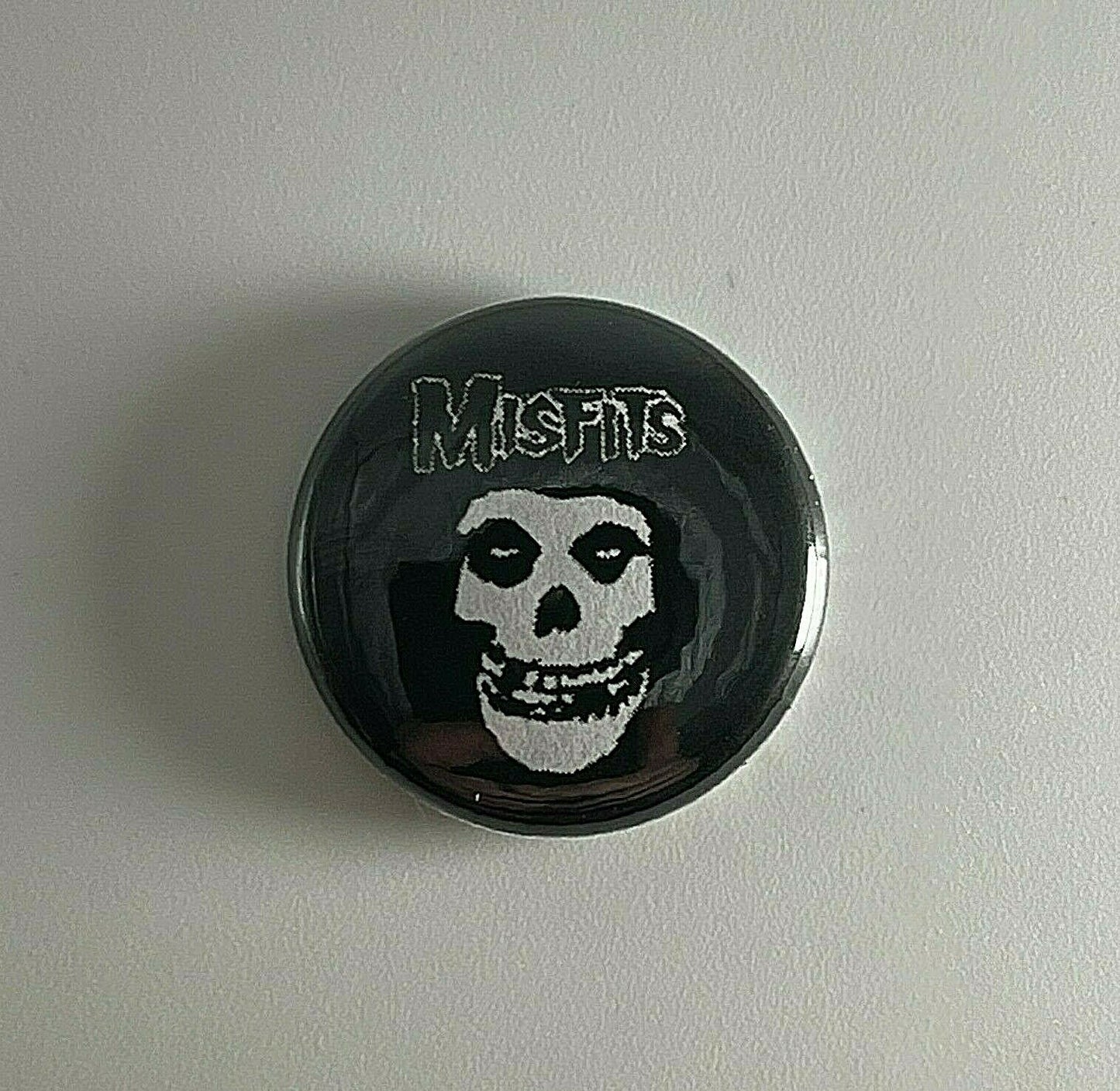 Misfits Crimson Ghost 1” Button M012B Pin Badge